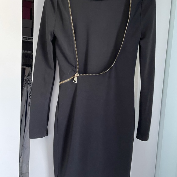 Black open back dress with zipper - Picture 5 of 6